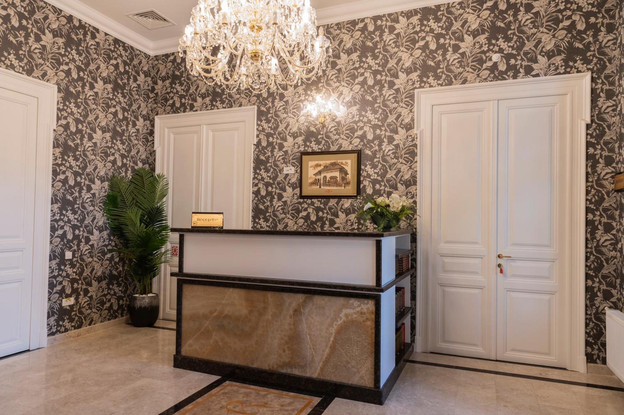 Sir Luxury Boutique Hotel Brăila Exterior foto