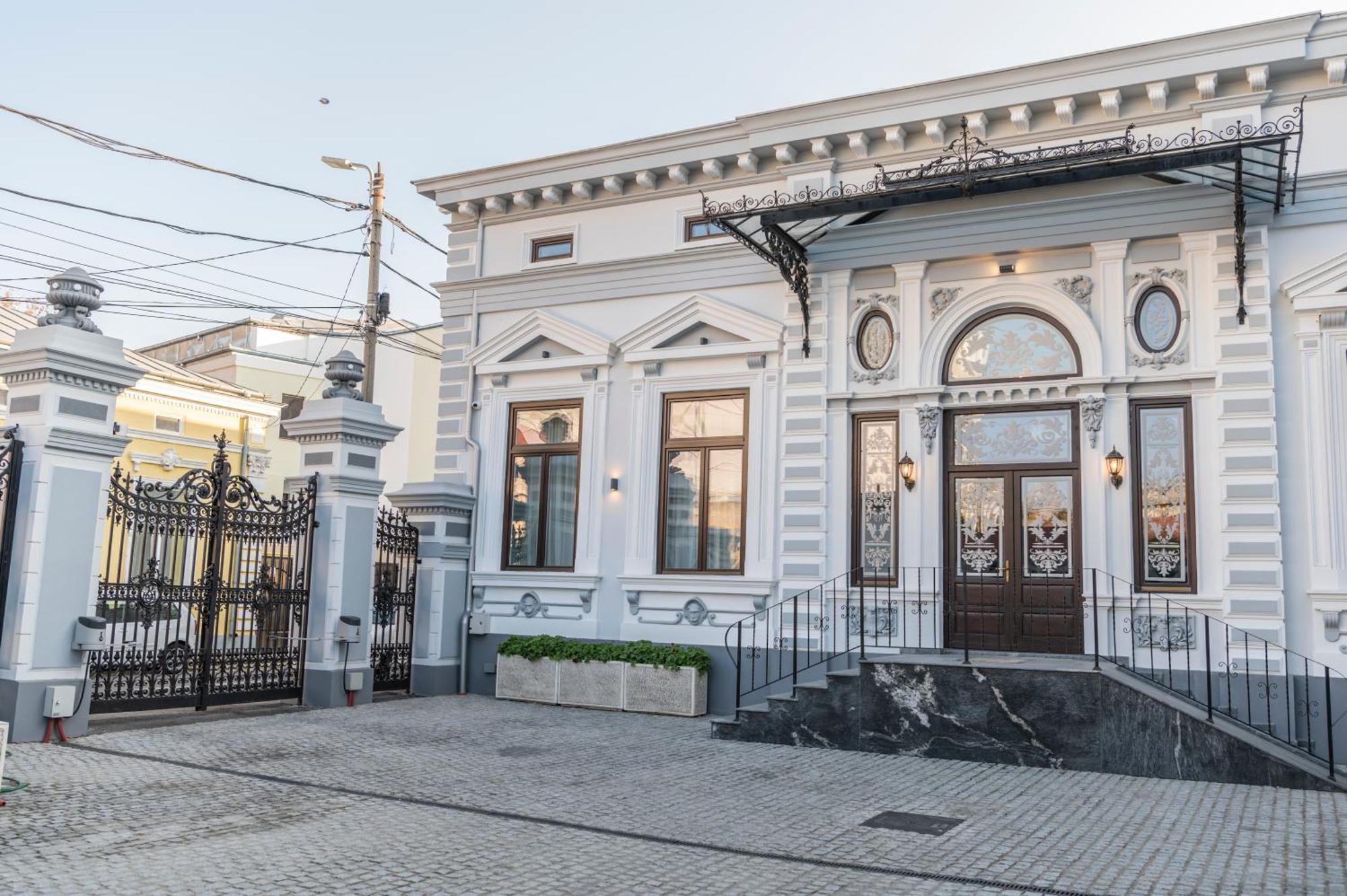 Sir Luxury Boutique Hotel Brăila Exterior foto